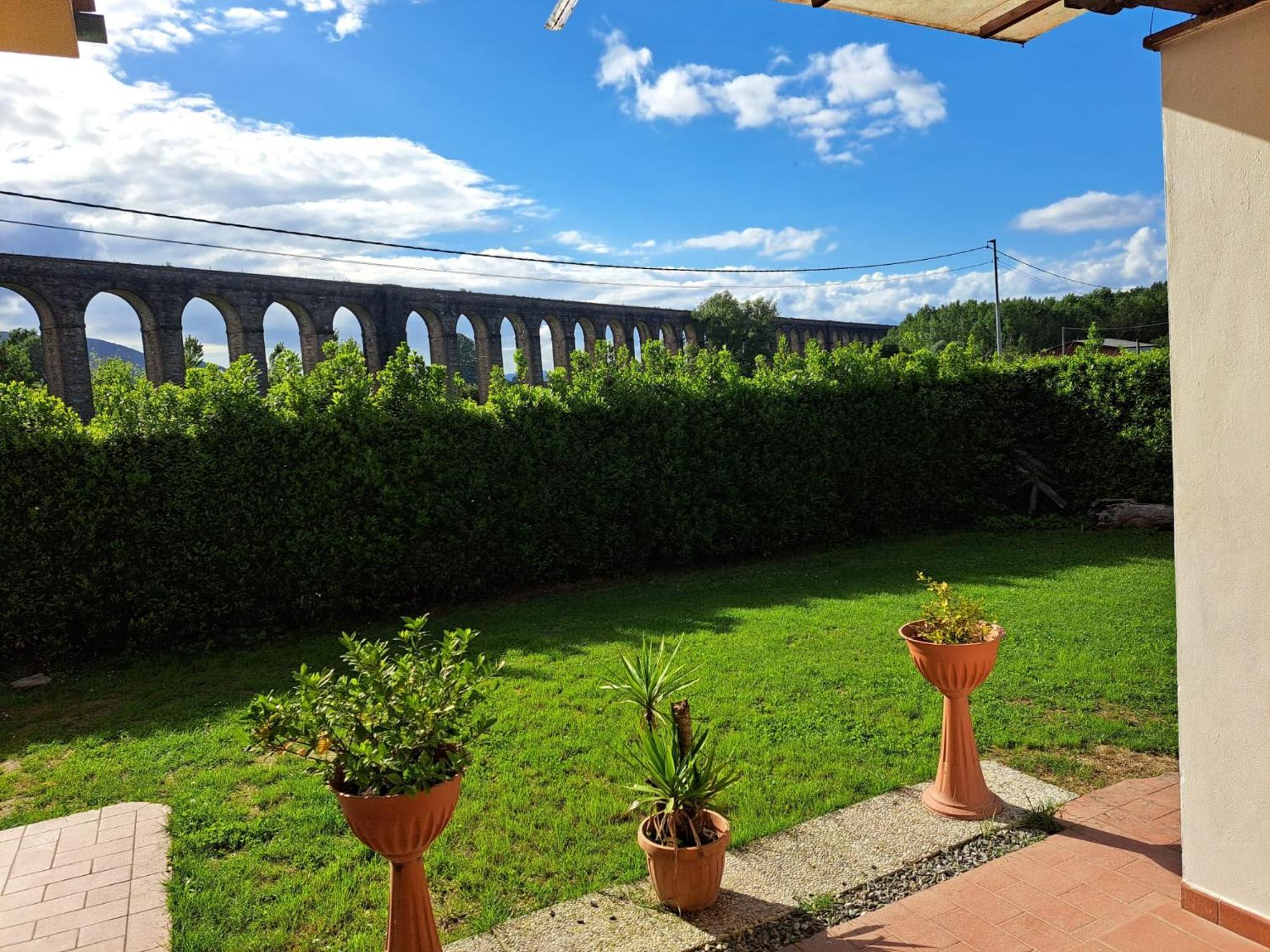 Residence Villa Ungaretti Lucca Bagian luar foto